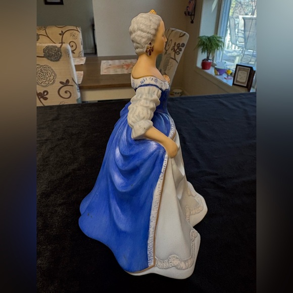 Franklin Mint Cathrine The Great Figurine / Porcelain Rococo Collectible - Picture 4 of 10